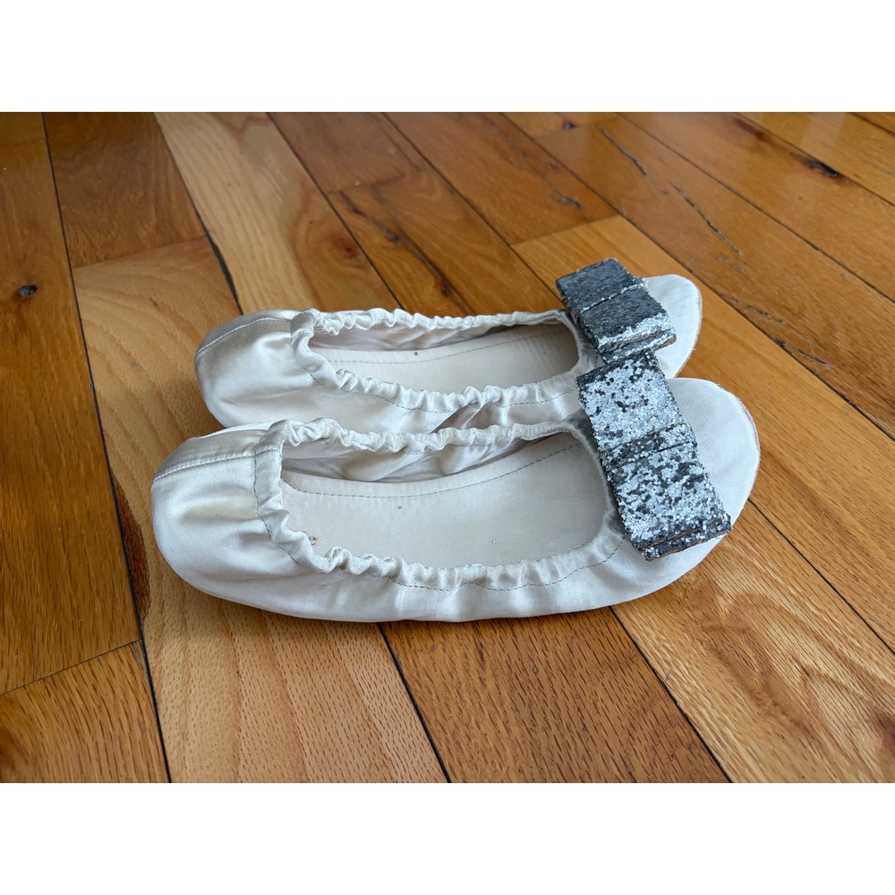 Kate Spade New York Ivory Satin Silver Glitter Bow Ballerina Slipper Size‎ 7
